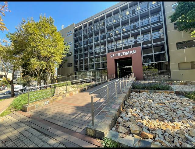 1,502M² OFFICE TO LET IN SANDTON CENTRAL